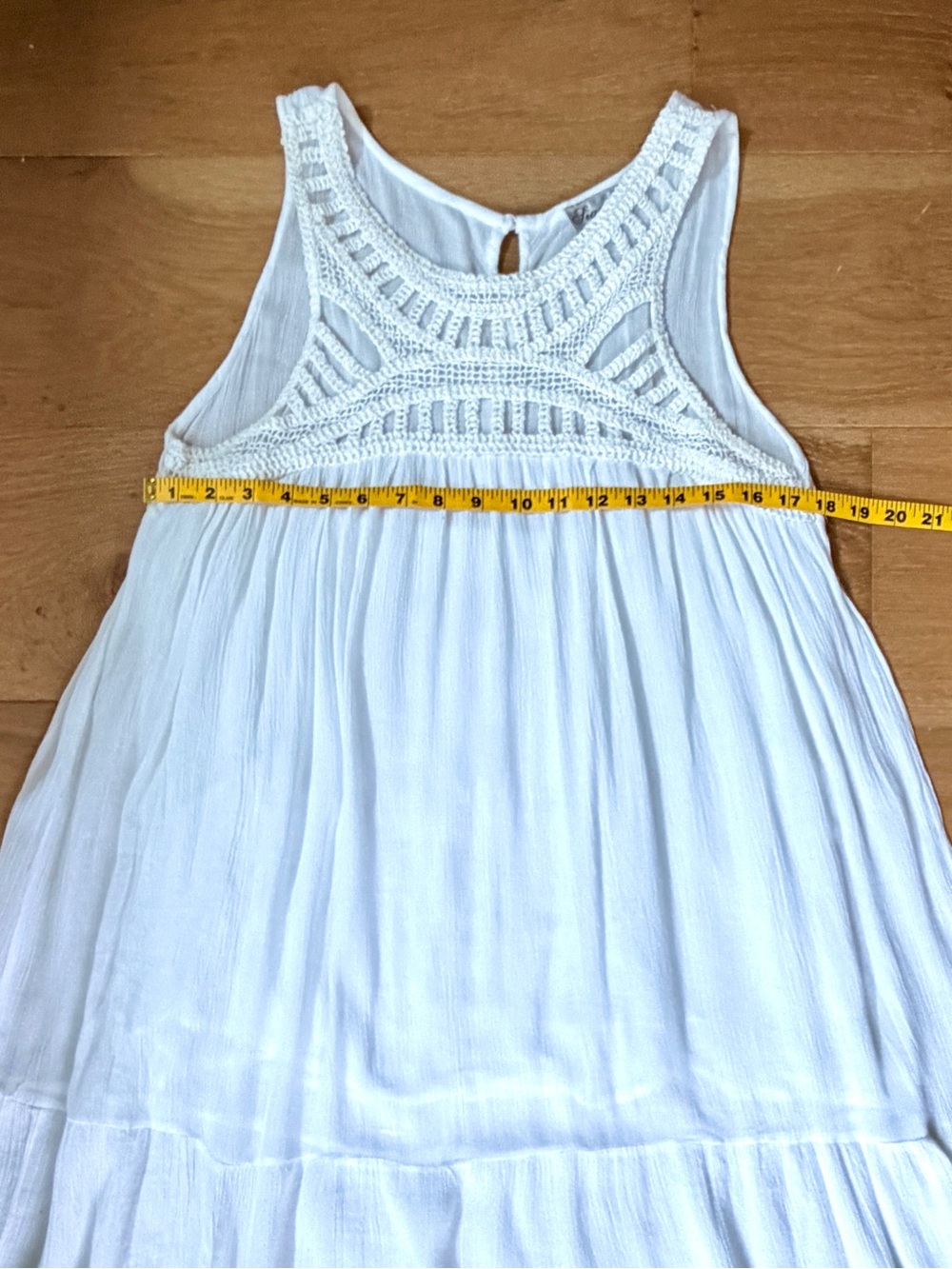JMB Signature Boho Mini Dress White Crochet Yoke Tiered Crinkle Rayon Women's M - Picture 6 of 6
